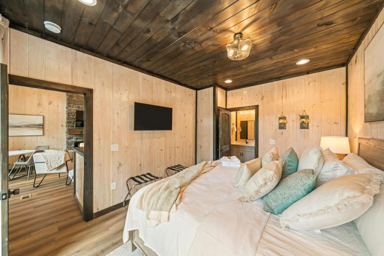 Cozy Cove Retreat W Lake View Hot Tub Firepit Dandridge Ngoại thất bức ảnh