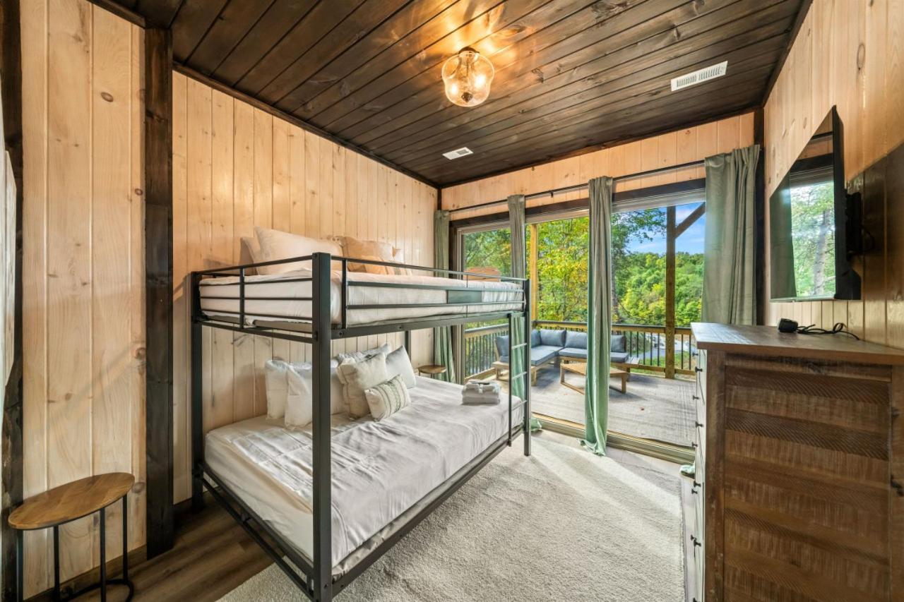 Cozy Cove Retreat W Lake View Hot Tub Firepit Dandridge Ngoại thất bức ảnh