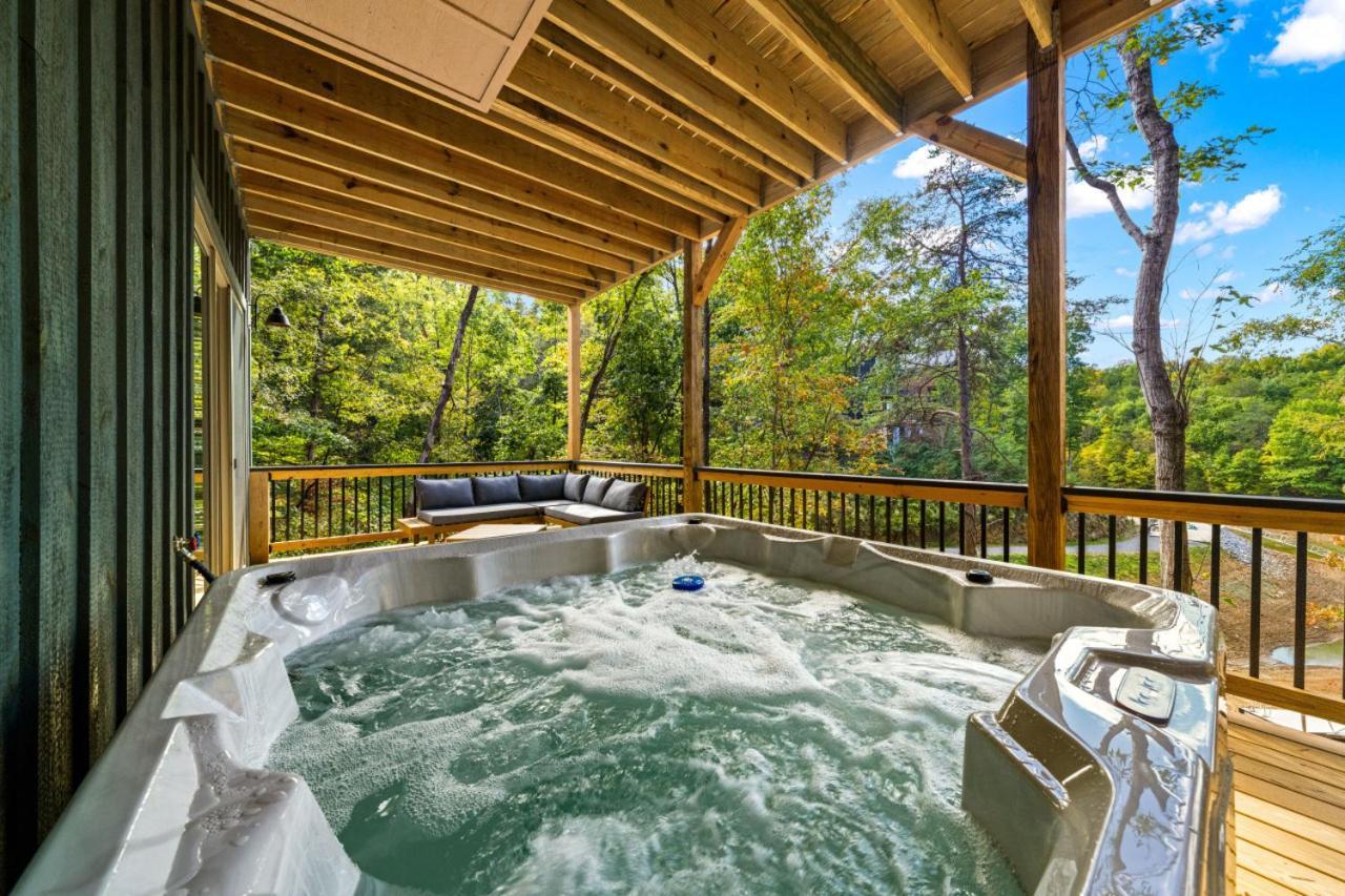 Cozy Cove Retreat W Lake View Hot Tub Firepit Dandridge Ngoại thất bức ảnh