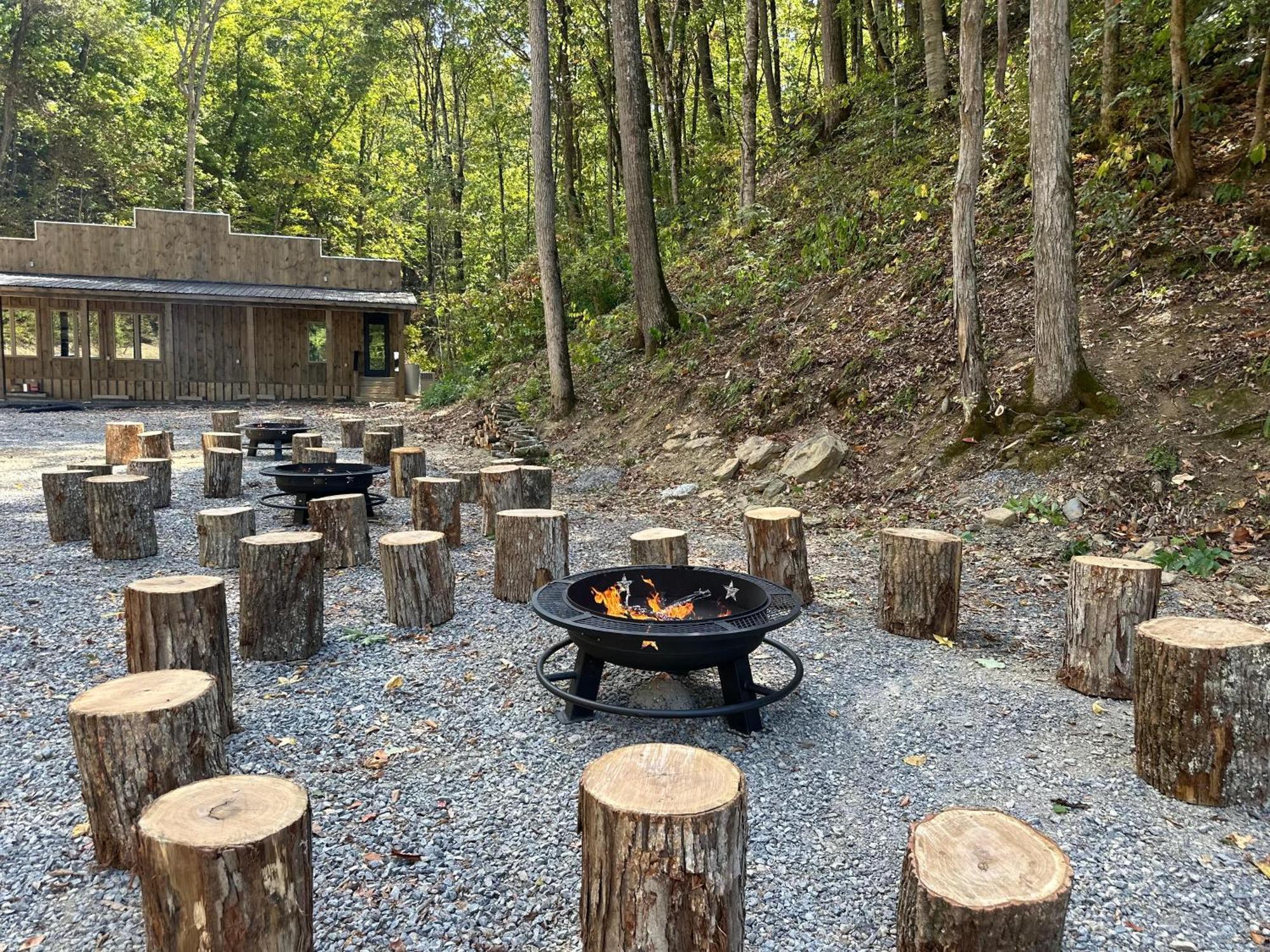 Cozy Cove Retreat W Lake View Hot Tub Firepit Dandridge Ngoại thất bức ảnh
